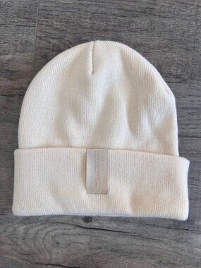 Gligi Pip Cream Knit Beanie – One Size